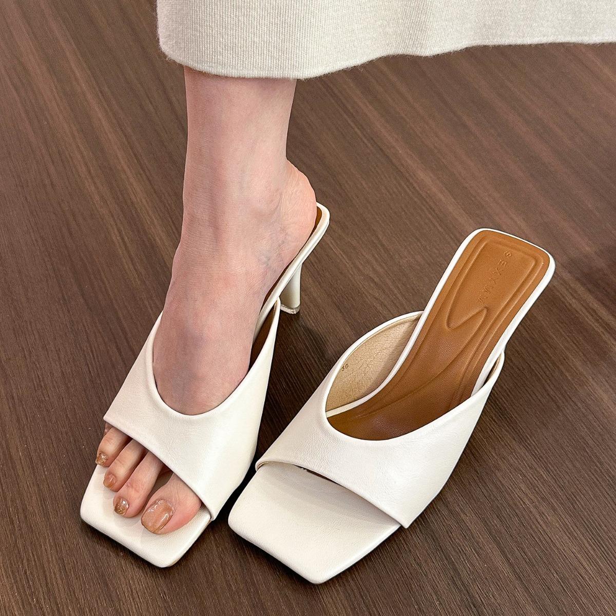 French retro beige square head high-heeled cool slippers women s summer new thin-heeled cool slippers 35
French retro beige square head high-heeled cool slippers women s summer new thin-heeled cool slippers 35