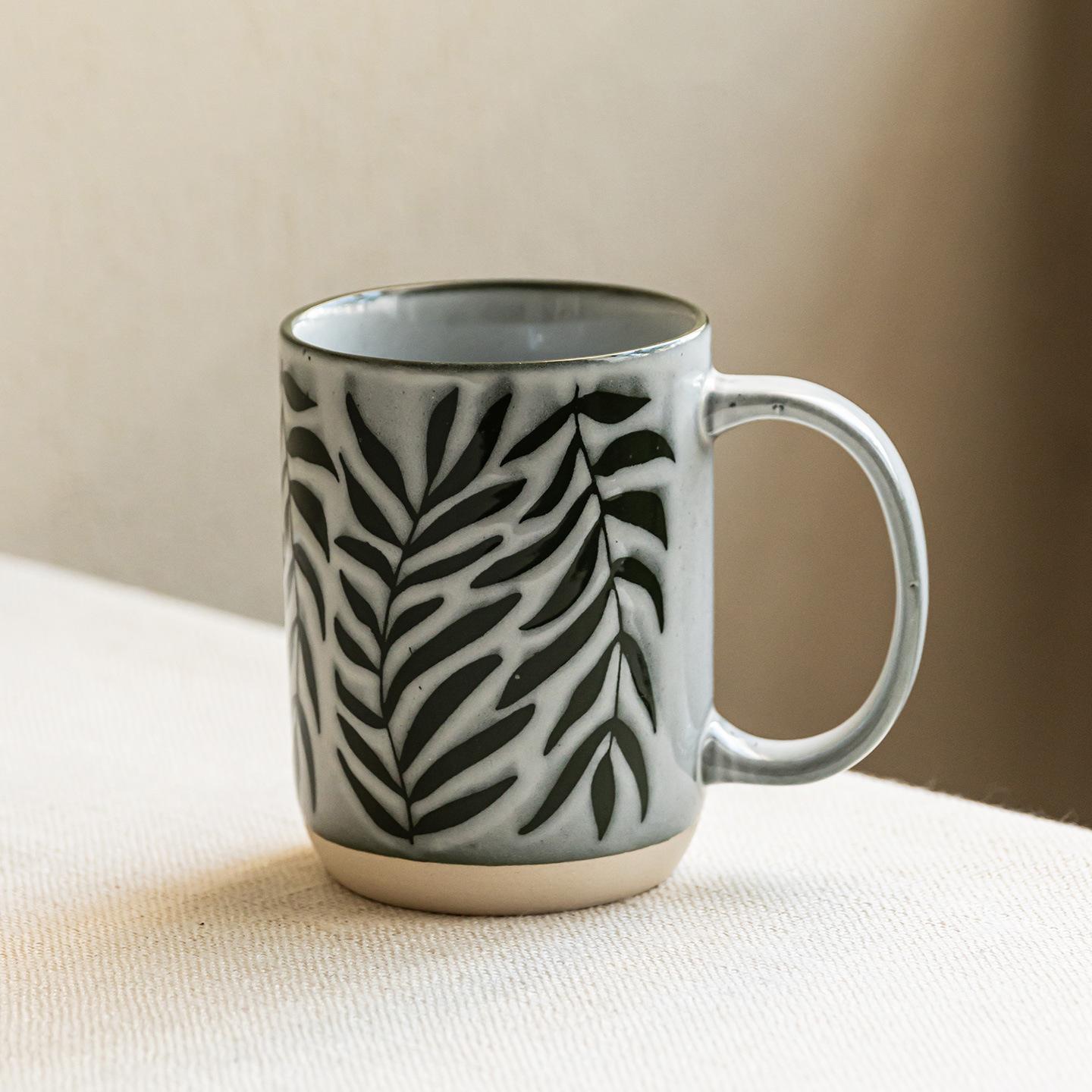 Простая и элегантная кружка большая коллекция ретро стиль керамическая чашка бытовая чайная чашка высокая ценность чашка для воды кофейная чашка 500ml
Простая и элегантная кружка большая коллекция ретро стиль керамическая чашка бытовая чайная чашка высокая ценность чашка для воды кофейная чашка 500ml