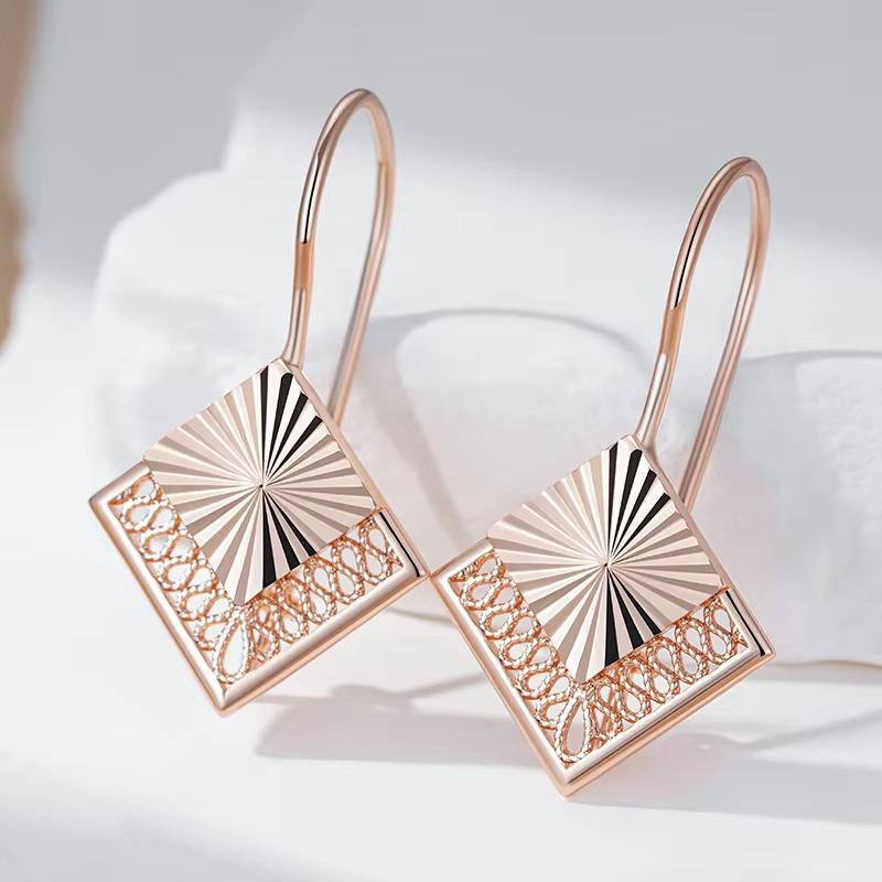 Embossed Texture Women Long Dangle Earrings Golden Square Hollow Personality Costume Jewelry Daily Accessories золотий
Embossed Texture Women Long Dangle Earrings Golden Square Hollow Personality Costume Jewelry Daily Accessories золотий
