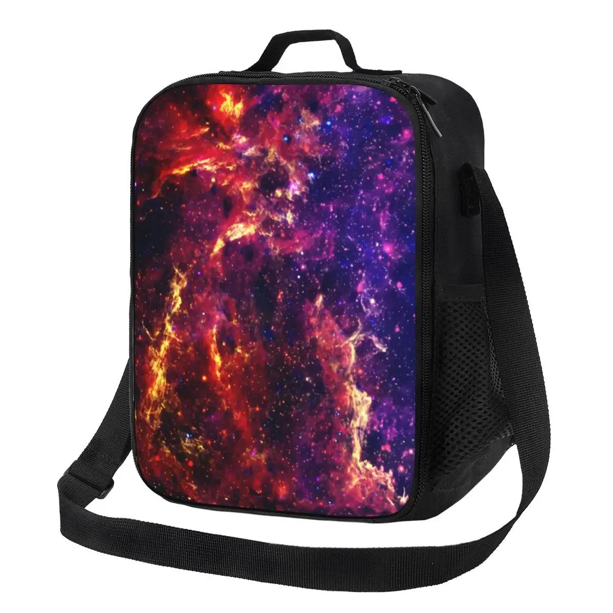 Изолированная сумка-тоут для ланча Into The Galaxy для женщин, многоразовая, термокулер, для еды, бенто-бокс, школа 26.5x20x11.5CM красный
Изолированная сумка-тоут для ланча Into The Galaxy для женщин, многоразовая, термокулер, для еды, бенто-бокс, школа 26.5x20x11.5CM красный