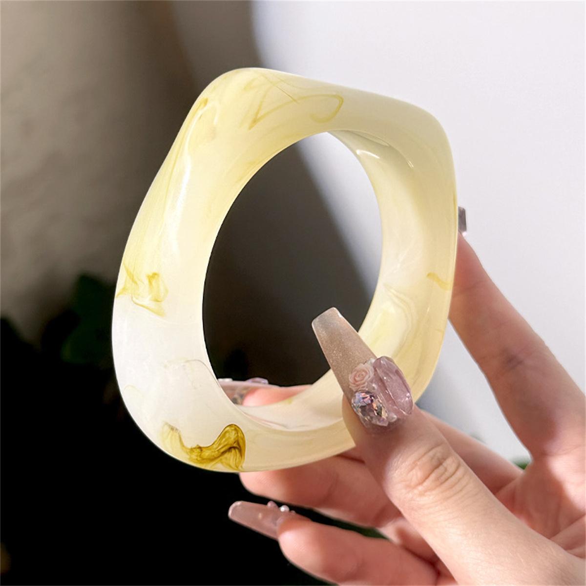 Acrylic Color Scheme Fashion Irregular Geometric Exaggerated Chunky Bangles Women Resin Statement Charm Bracelet Trend Jewelry 66mm
Acrylic Color Scheme Fashion Irregular Geometric Exaggerated Chunky Bangles Women Resin Statement Charm Bracelet Trend Jewelry 66mm