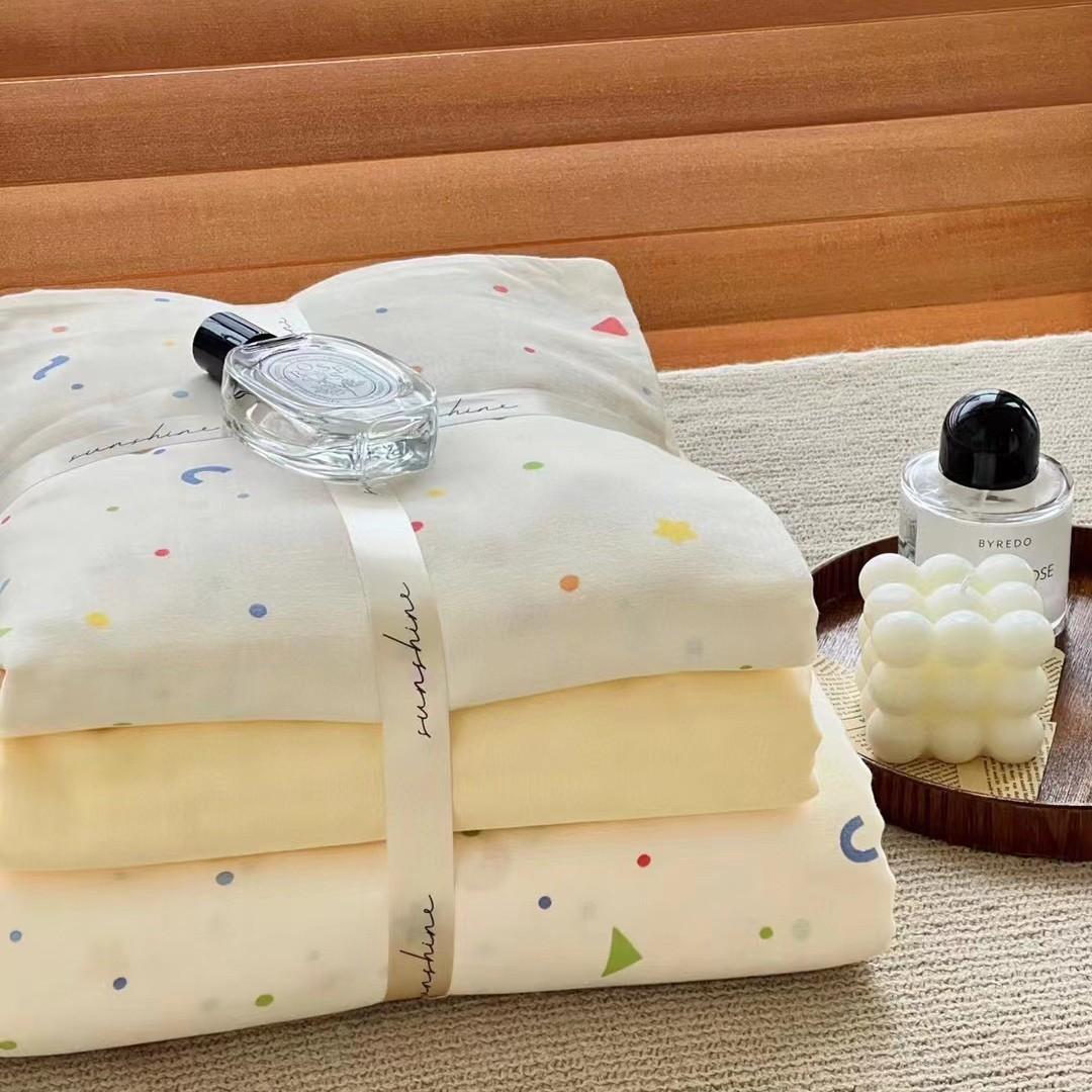 Small Fresh Class A Cotton Double-Layer Yarn4-Pcs Set Maternal And Infant Grade Pure Cotton Soft Student Dormitory 3-Pcs Set Single quilt 2*2.3m
Small Fresh Class A Cotton Double-Layer Yarn4-Pcs Set Maternal And Infant Grade Pure Cotton Soft Student Dormitory 3-Pcs Set Single quilt 2*2.3m