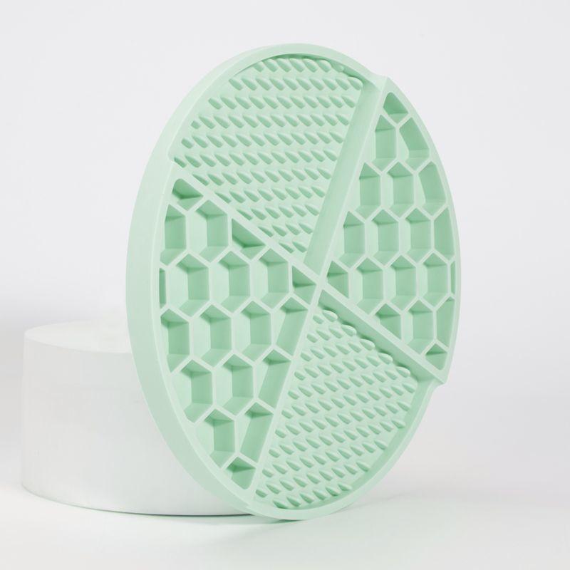 Коврик для медленного питания для домашних животных, столовые приборы с присосками, тарелка для собак, миска для кошачьего корма, коврик для лизания, еда, препятствующая удушью, принадлежности для ковриков для медленного питания зелёный
Коврик для медленного питания для домашних животных, столовые приборы с присосками, тарелка для собак, миска для кошачьего корма, коврик для лизания, еда, препятствующая удушью, принадлежности для ковриков для медленного питания зелёный