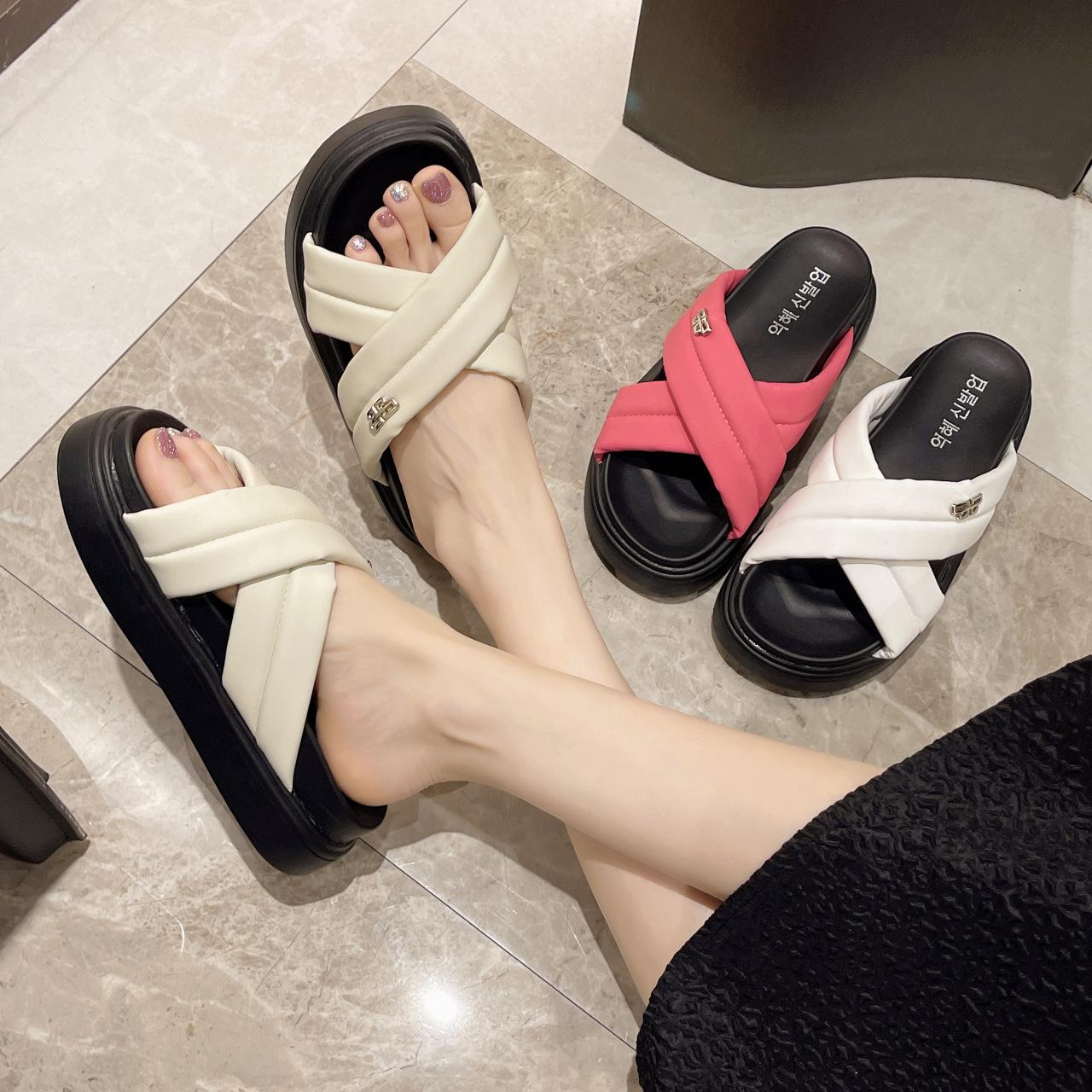 Thick-soled slippers for women s outer wear 2024 spring and summer new Korean version thin and non-slip one-word drag with a height of 5cm cross sanda 35 розы красного
Thick-soled slippers for women s outer wear 2024 spring and summer new Korean version thin and non-slip one-word drag with a height of 5cm cross sanda 35 розы красного