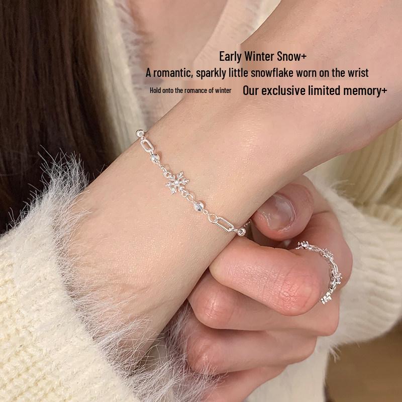 S925 Sterling Silver Gold Snowflake Hoop Bracelet: High-Design Layered Bling for Autumn/Winter 925 Silver
S925 Sterling Silver Gold Snowflake Hoop Bracelet: High-Design Layered Bling for Autumn/Winter 925 Silver