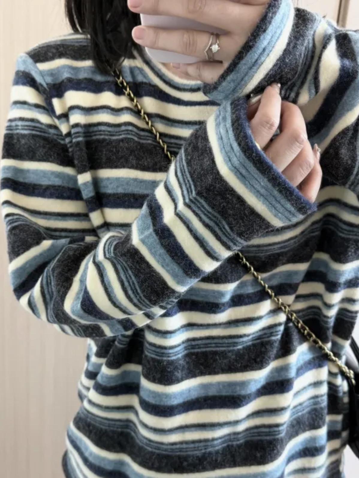 Women s Retro Striped Fleece Base Layer - Thick, Double-Sided, and Warm One Size (50-70 kg) синій
Women s Retro Striped Fleece Base Layer - Thick, Double-Sided, and Warm One Size (50-70 kg) синій