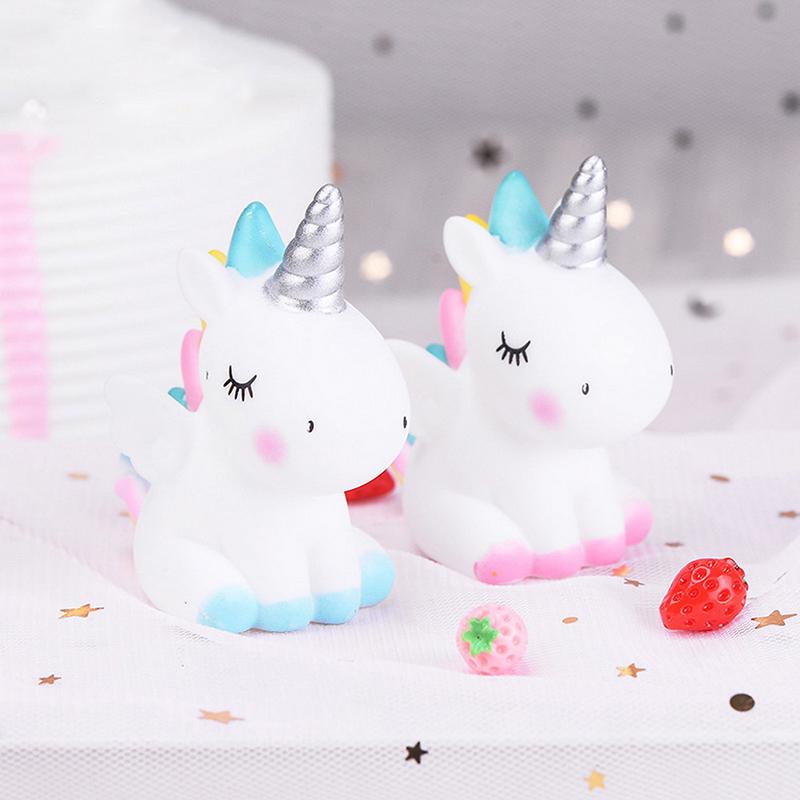 Симпатичный топпер для торта с лошадью и украшением десертного торта с флагом
Симпатичный топпер для торта с лошадью и украшением десертного торта с флагом