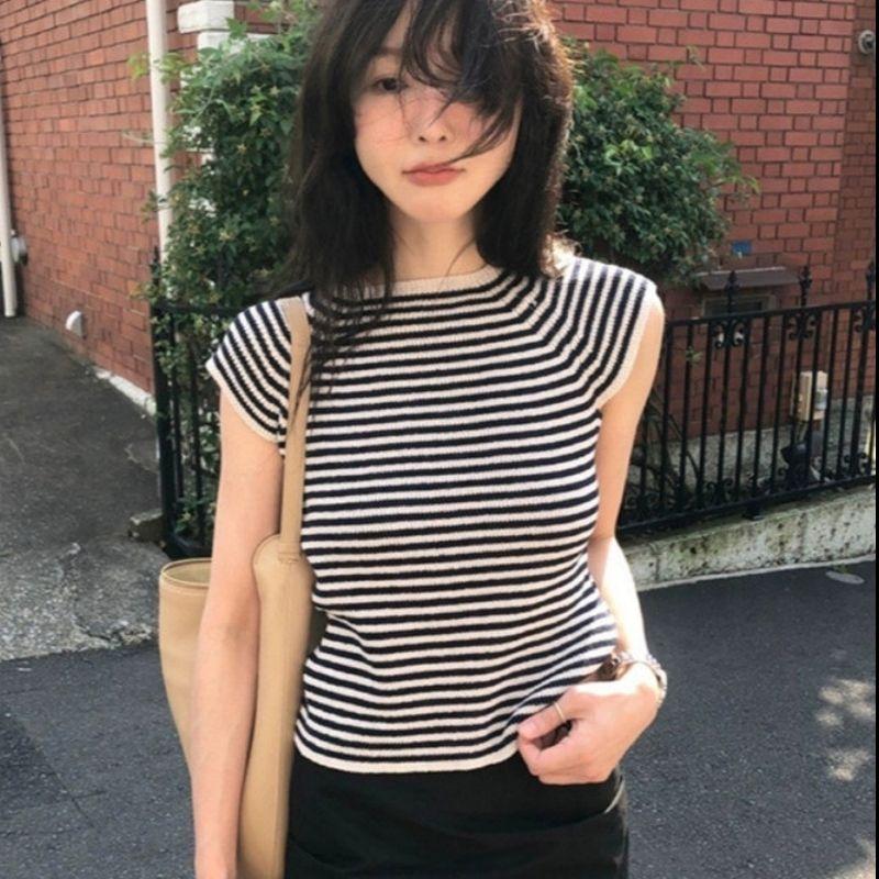 Summer Slimming and Stylish Unique Single-shoulder Versatile Top with Stripe and Round-neck Short-sleeve Knitted Shirt for Women One size абрикосовий
Summer Slimming and Stylish Unique Single-shoulder Versatile Top with Stripe and Round-neck Short-sleeve Knitted Shirt for Women One size абрикосовий