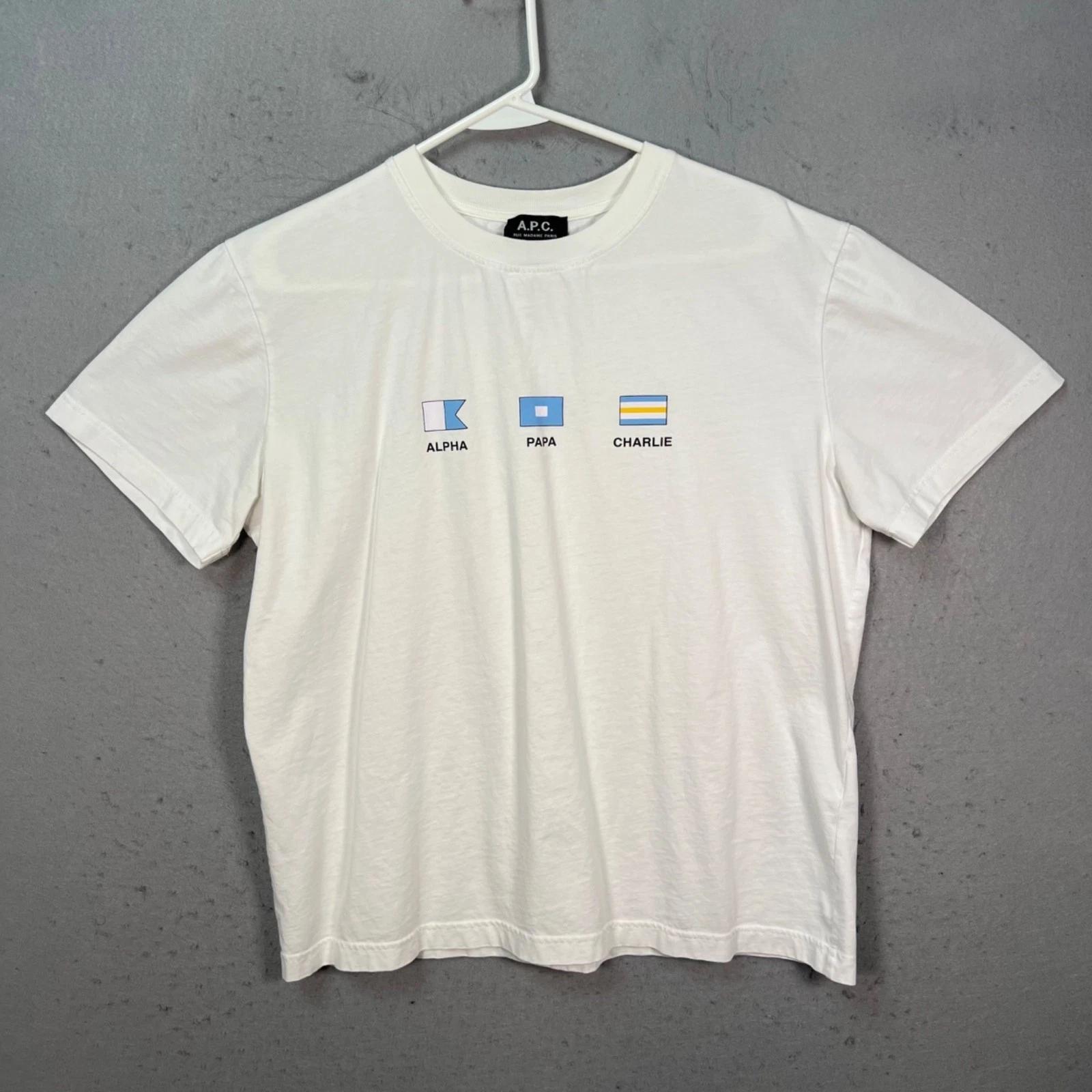 A.P.C. Alpha Papa Charlie Graphic T-Shirt Mens Large White 100% Cotton S
A.P.C. Alpha Papa Charlie Graphic T-Shirt Mens Large White 100% Cotton S