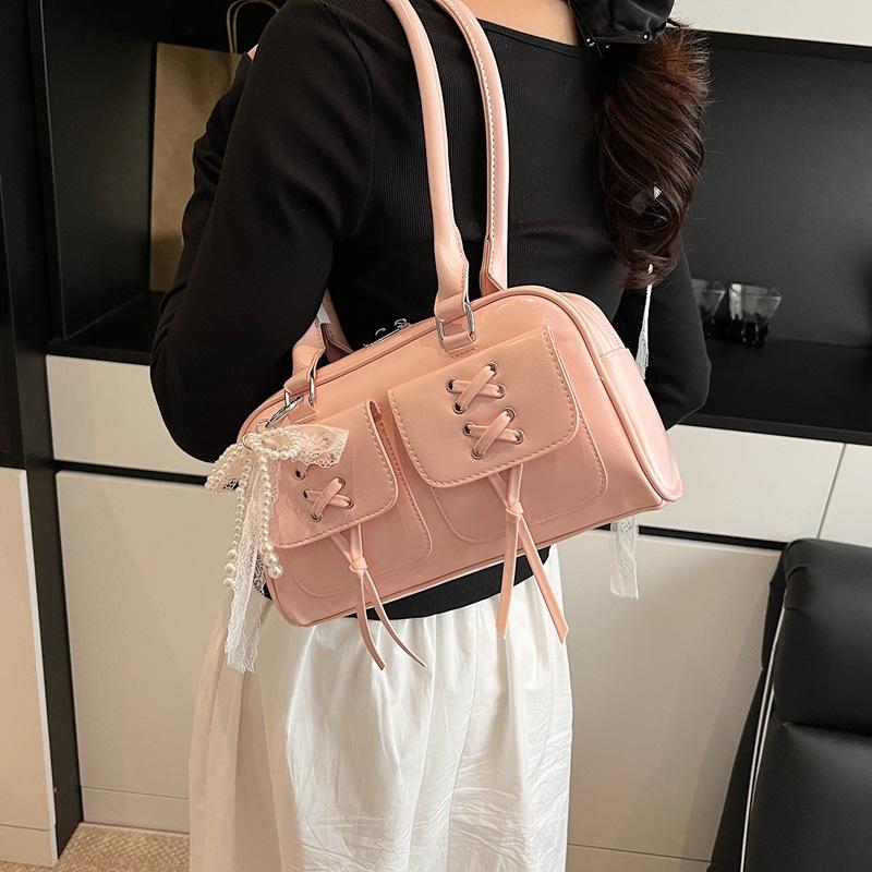Spring and summer retro high-end small square bag women s 2025 new casual versatile hand bag shoulder armpit bag
Spring and summer retro high-end small square bag women s 2025 new casual versatile hand bag shoulder armpit bag
