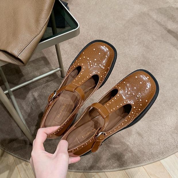 Версия из коровьей кожи~ Те же лоферы miu baroque с гравировкой, маленькие кожаные туфли на толстом каблуке, туфли-лодочки Мэри Джейн с Т-образным ремешком, женские 40 коричневый
Версия из коровьей кожи~ Те же лоферы miu baroque с гравировкой, маленькие кожаные туфли на толстом каблуке, туфли-лодочки Мэри Джейн с Т-образным ремешком, женские 40 коричневый