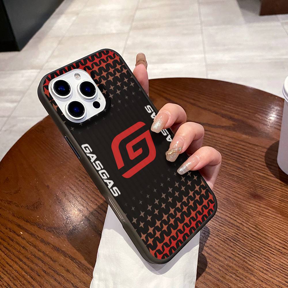 G-GasGas Red Motorcycle For IPhone 17 16 15 Plus Pro Max 12 14 Plus 11 13 Wave Corrugated Stripe Funda Phone Cover iPhone 13
G-GasGas Red Motorcycle For IPhone 17 16 15 Plus Pro Max 12 14 Plus 11 13 Wave Corrugated Stripe Funda Phone Cover iPhone 13