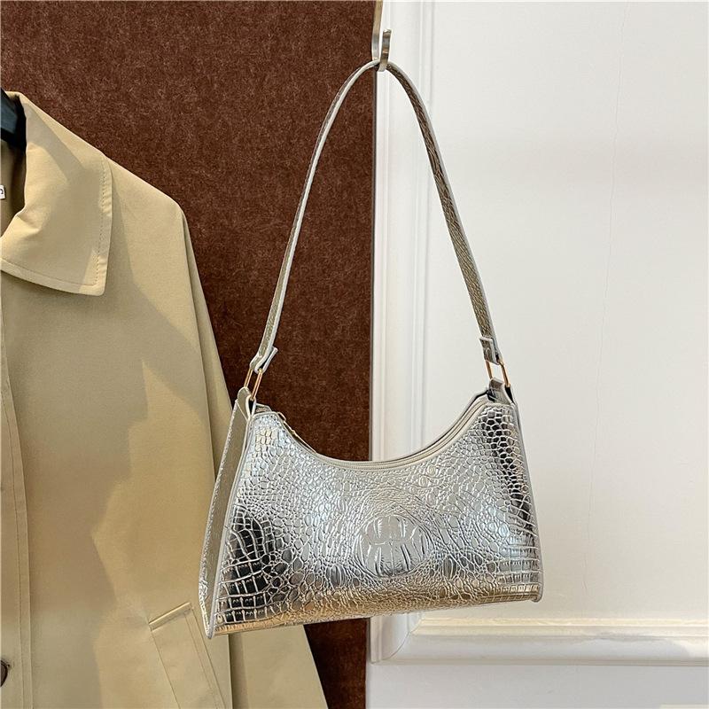 Portable mini women s bag winter new fashion shoulder bag foreign style gradual change tide simple armpit baguette bag срібний
Portable mini women s bag winter new fashion shoulder bag foreign style gradual change tide simple armpit baguette bag срібний