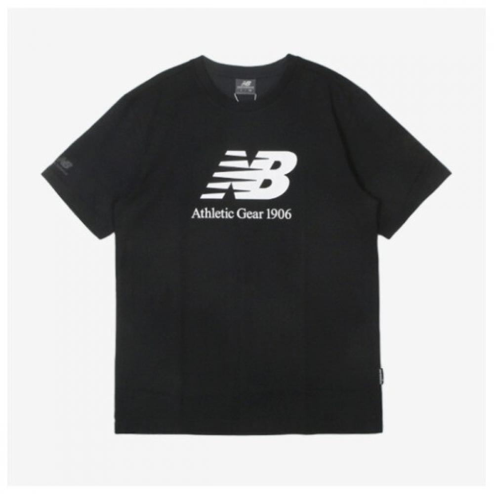 New Balance Short Sleeve Tee Lqj Nbneec1163 19 Uni Essential Big Logo Short Sleeve Tee Stand Black series/100
New Balance Short Sleeve Tee Lqj Nbneec1163 19 Uni Essential Big Logo Short Sleeve Tee Stand Black series/100