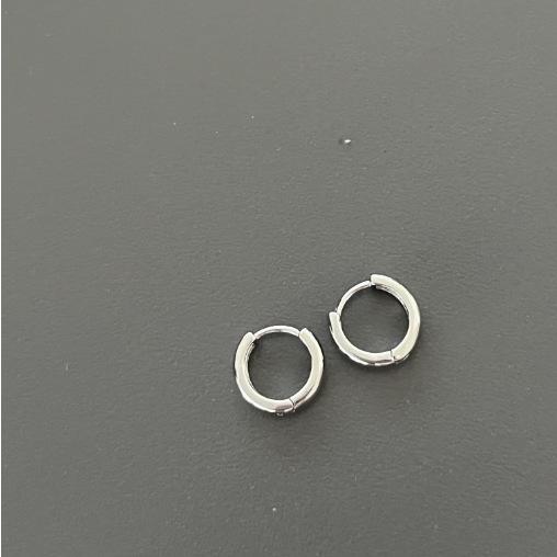 Korea imported new straight face light gold silver earrings earrings ins cold wind fresh stud earrings earrings female
Korea imported new straight face light gold silver earrings earrings ins cold wind fresh stud earrings earrings female