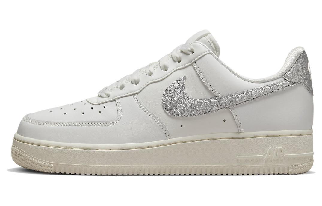 Nike Air Force 1 07 Summit White Sail White Metallic Silver Women s DQ7569-100 37.5
Nike Air Force 1 07 Summit White Sail White Metallic Silver Women s DQ7569-100 37.5