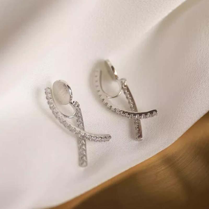 Mosquito Coil Fashionable Cross Temperament Earrings срібний
Mosquito Coil Fashionable Cross Temperament Earrings срібний