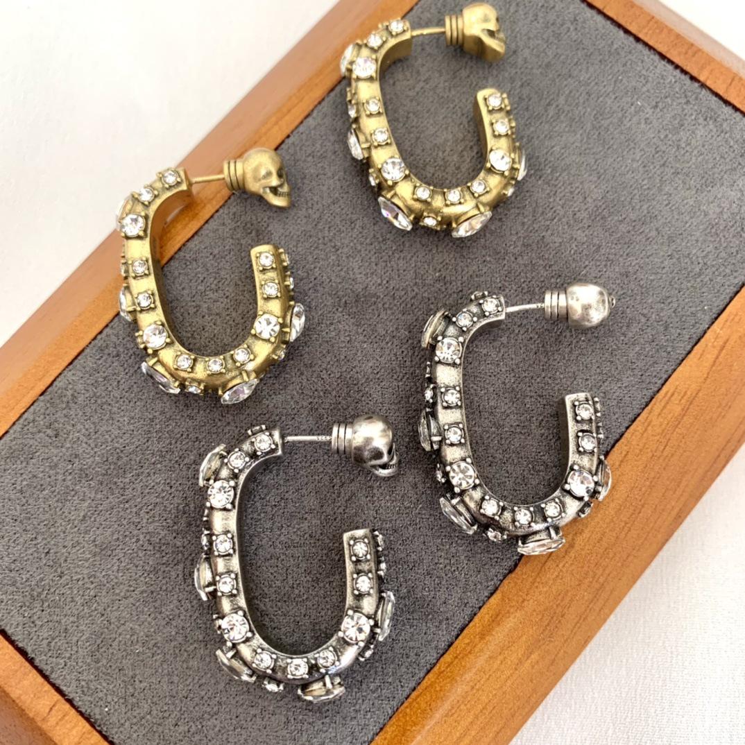 MaiMai 23 Diamond Skull Stud Earrings: U-shaped, heavy-duty, high-sense punk style, super cool for women. античная золотой
MaiMai 23 Diamond Skull Stud Earrings: U-shaped, heavy-duty, high-sense punk style, super cool for women. античная золотой