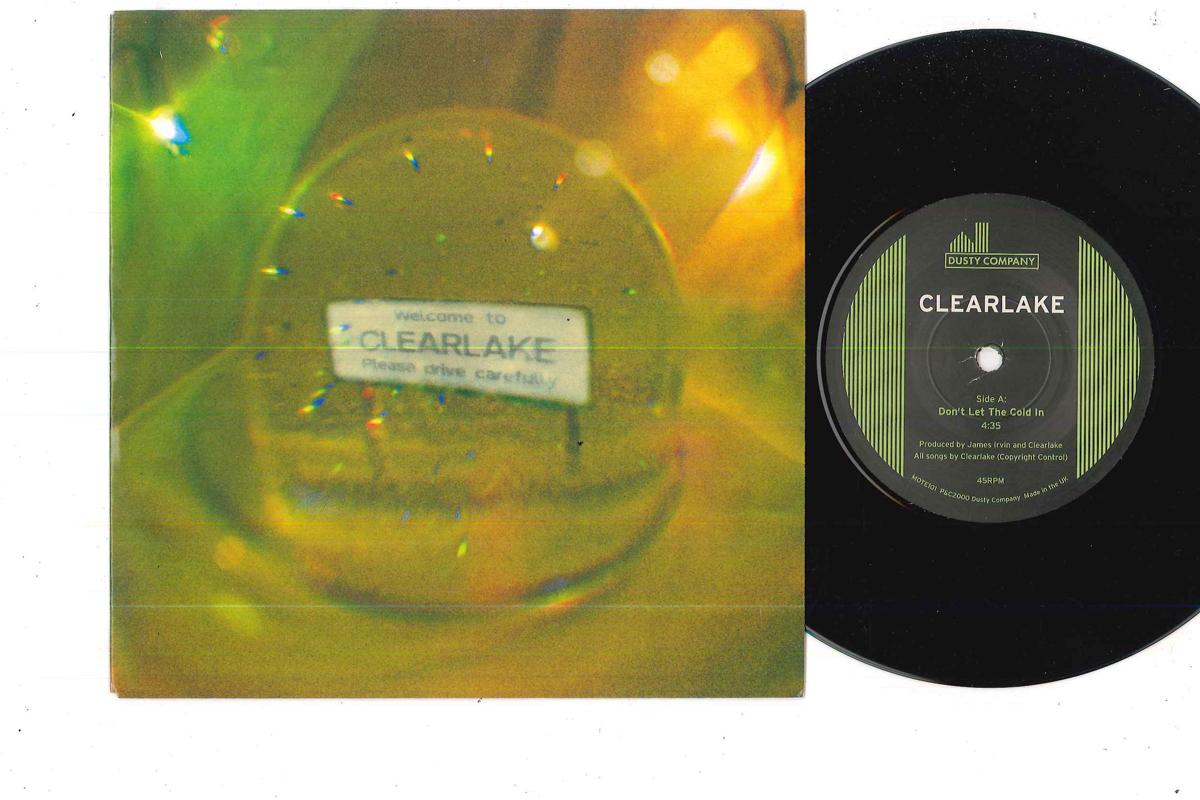 7inch Record CLEARLAKE - Don t Let The Cold In / I Hang On E MOTE101 DUSTY COMPANY 2000 UK Rock Used
7inch Record CLEARLAKE - Don t Let The Cold In / I Hang On E MOTE101 DUSTY COMPANY 2000 UK Rock Used