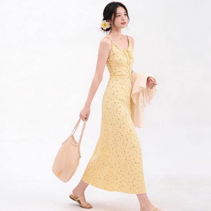 New summer dopamine yellow floral vacation French lazy floral suspender vest dress long dress S
New summer dopamine yellow floral vacation French lazy floral suspender vest dress long dress S
