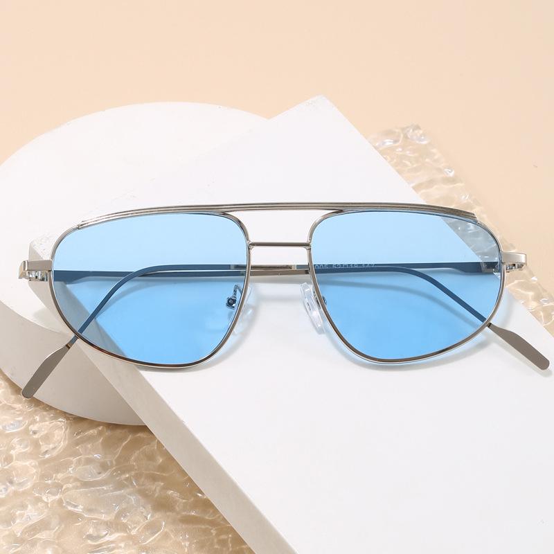 Fashionable Vintage Style Woman Sunglasses Pilot Shape Anti-reflective gentlemen Sunglass Holiday Travelling Sun Glasses Man
Fashionable Vintage Style Woman Sunglasses Pilot Shape Anti-reflective gentlemen Sunglass Holiday Travelling Sun Glasses Man