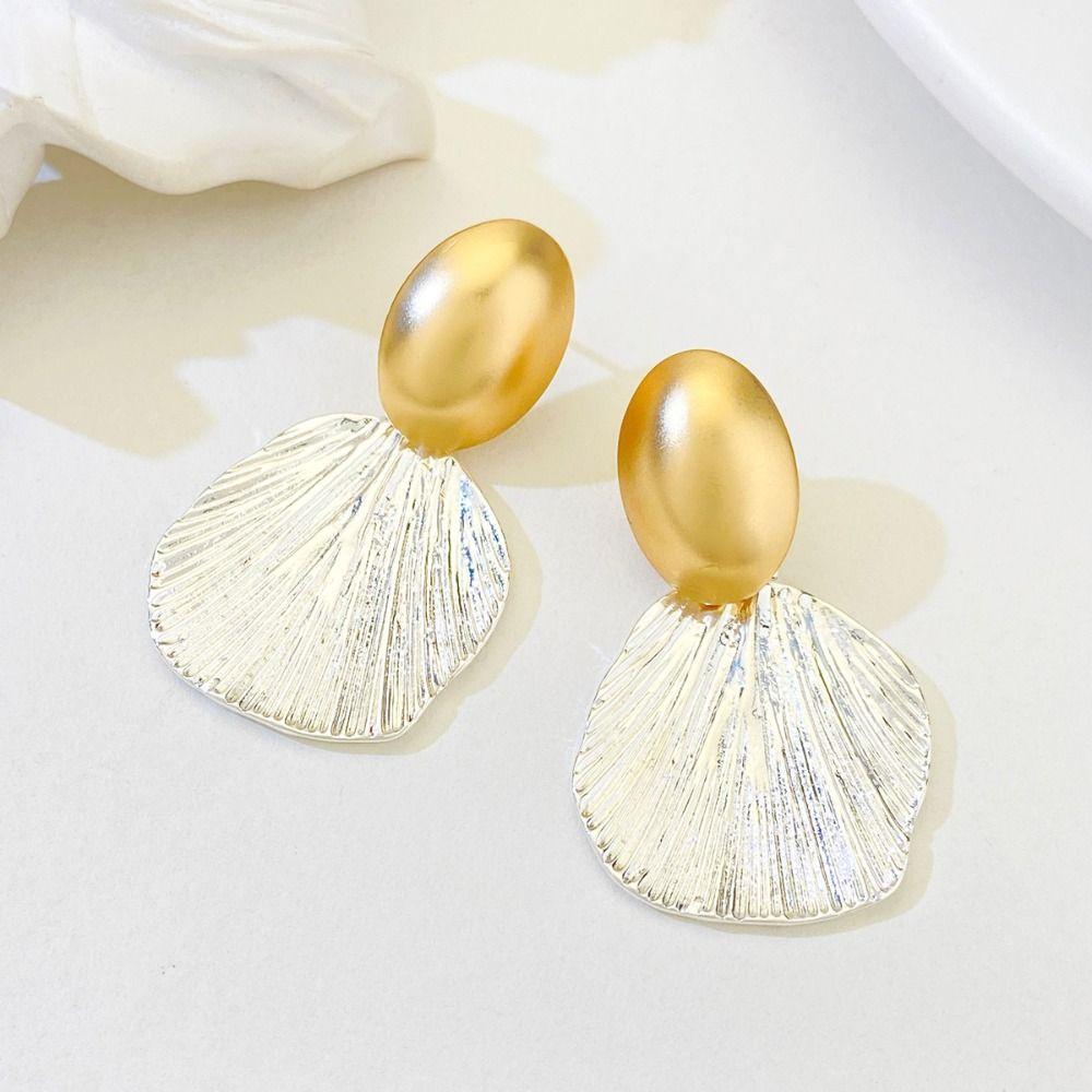Temperament Jewelry Earrings High Sense Jewelry Accessory Beach Dangle Earrings Party 1 pair
Temperament Jewelry Earrings High Sense Jewelry Accessory Beach Dangle Earrings Party 1 pair