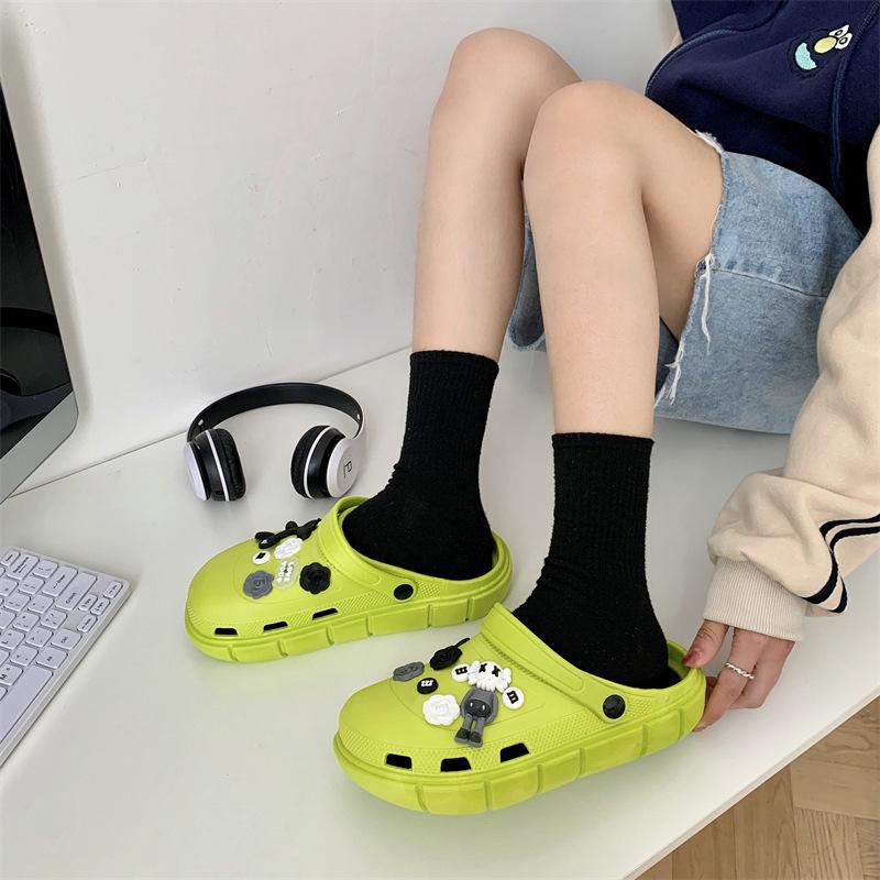 Hole shoes women s 2025 new women s muffin platform beach shoes student bag head wearing sandals 40-41
Hole shoes women s 2025 new women s muffin platform beach shoes student bag head wearing sandals 40-41