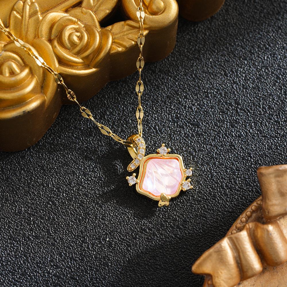 European Titanium Steel Necklace for Women: Colorfast, Versatile, Luxurious, Fashionable Collarbone Design
European Titanium Steel Necklace for Women: Colorfast, Versatile, Luxurious, Fashionable Collarbone Design