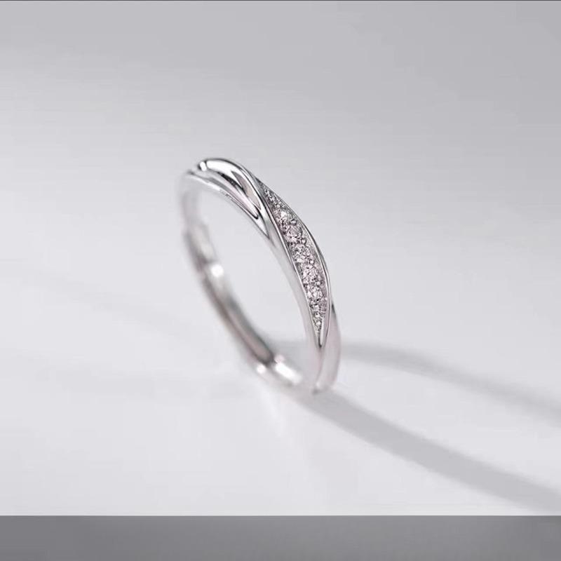 Couple Wedding Band Fashionable and Unique Small-scale Design Plain Ring for Both Men and Women Women s style
Couple Wedding Band Fashionable and Unique Small-scale Design Plain Ring for Both Men and Women Women s style