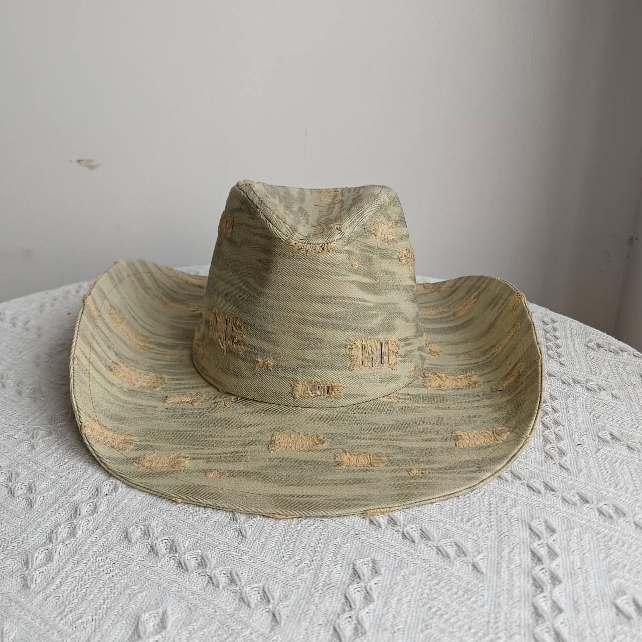Western cowboy hat new hot sale fashion unisex solid color diamond jazz hat decoration party western cowboy hat2025 M56-58CM
Western cowboy hat new hot sale fashion unisex solid color diamond jazz hat decoration party western cowboy hat2025 M56-58CM