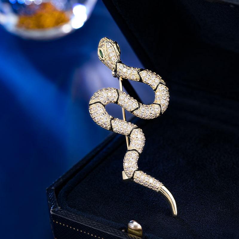 Легкая роскошь личность креативный циркон животное брошь высокое чувство мода пальто платье змея брошь золотой