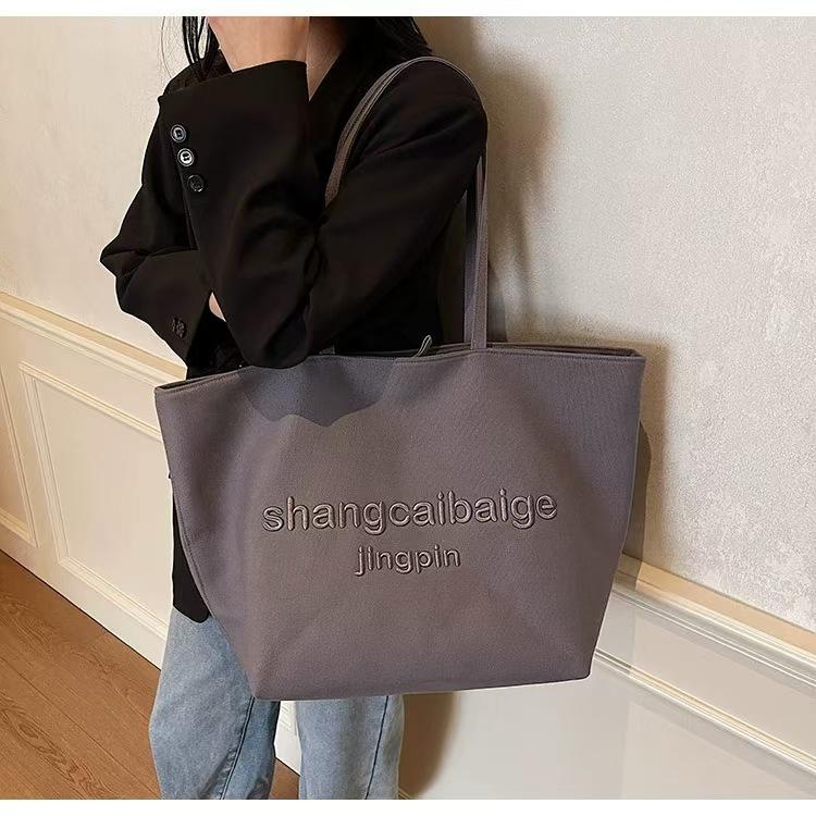 College Students all-matching Fashionable Canvas Shoulder Bag Women s Large-capacity Commuting Tote 50x21x32 сірий
College Students all-matching Fashionable Canvas Shoulder Bag Women s Large-capacity Commuting Tote 50x21x32 сірий