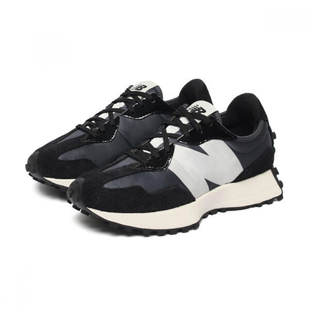 Кроссовки New Balance Unisex 327 черные Ws327sfc Nbpddf754b19 NBPDDF754B19 black/230
Кроссовки New Balance Unisex 327 черные Ws327sfc Nbpddf754b19 NBPDDF754B19 black/230
