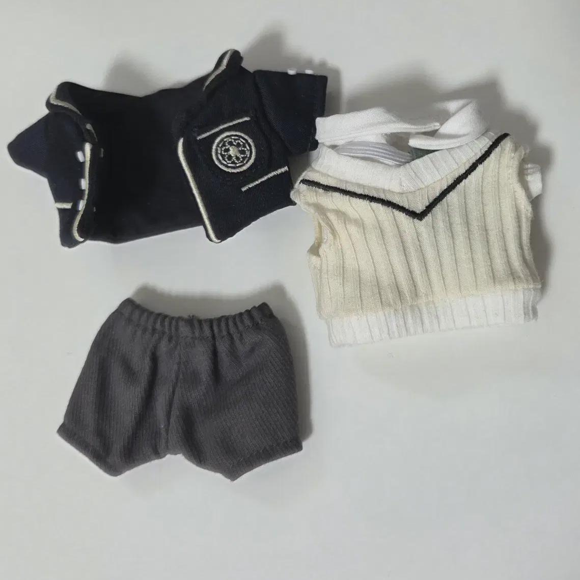 Plave Goods Doll Clothes Sung Hui-ye-go Dongbok
Plave Goods Doll Clothes Sung Hui-ye-go Dongbok