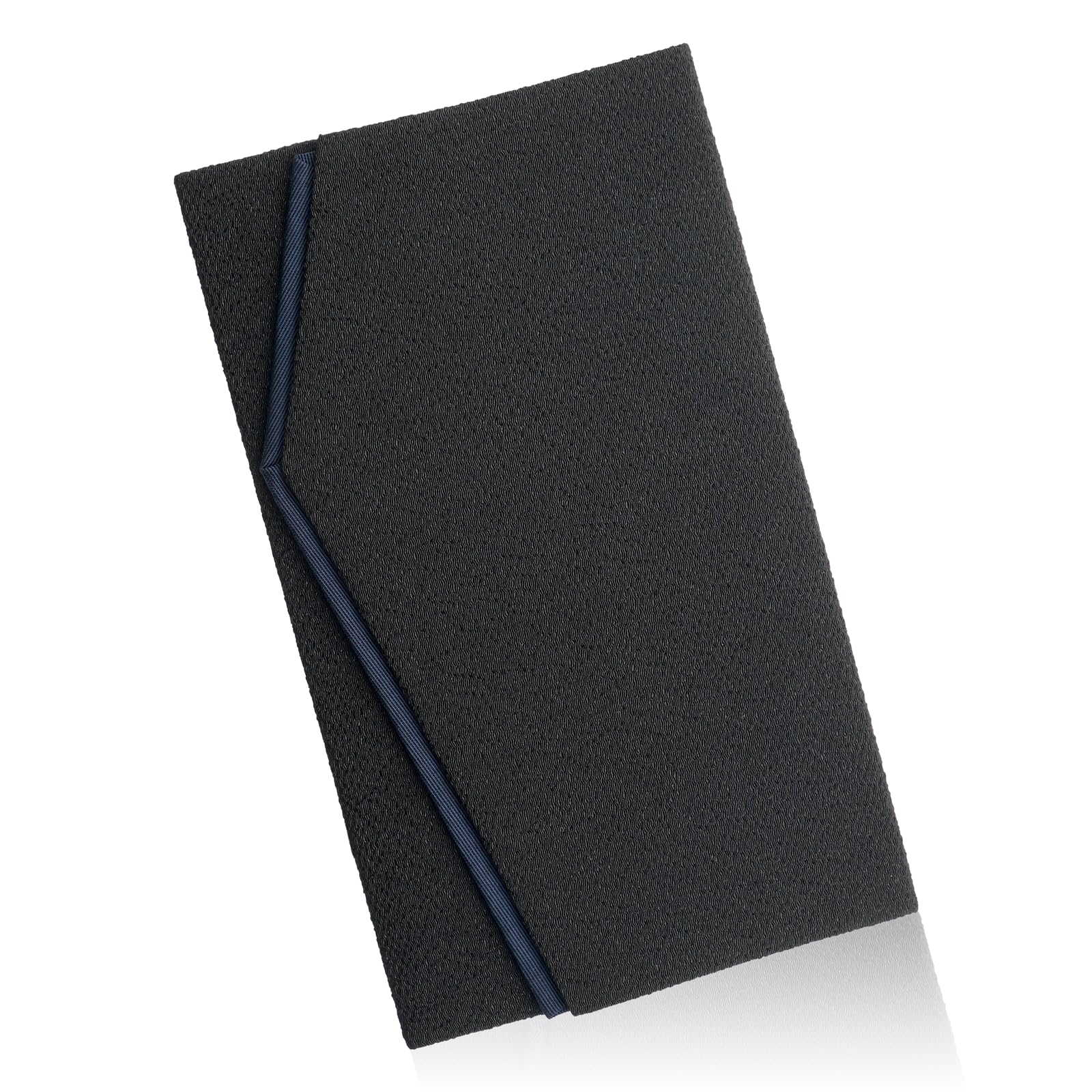 Стиль Фукуса (Фукуса) - Сделано в Японии из ткани Ното Чиримен - Подходит как для формальных, так и для неформальных случаев, включая свадьбы и похороны.
Стиль Фукуса (Фукуса) - Сделано в Японии из ткани Ното Чиримен - Подходит как для формальных, так и для неформальных случаев, включая свадьбы и похороны.