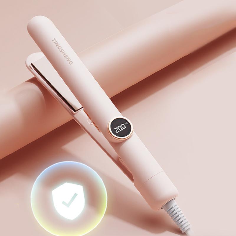 1PC splint hair straightener, curling and straightening dual-purpose negative ion straightening LCD curling iron bangs, splint setting розовый
1PC splint hair straightener, curling and straightening dual-purpose negative ion straightening LCD curling iron bangs, splint setting розовый