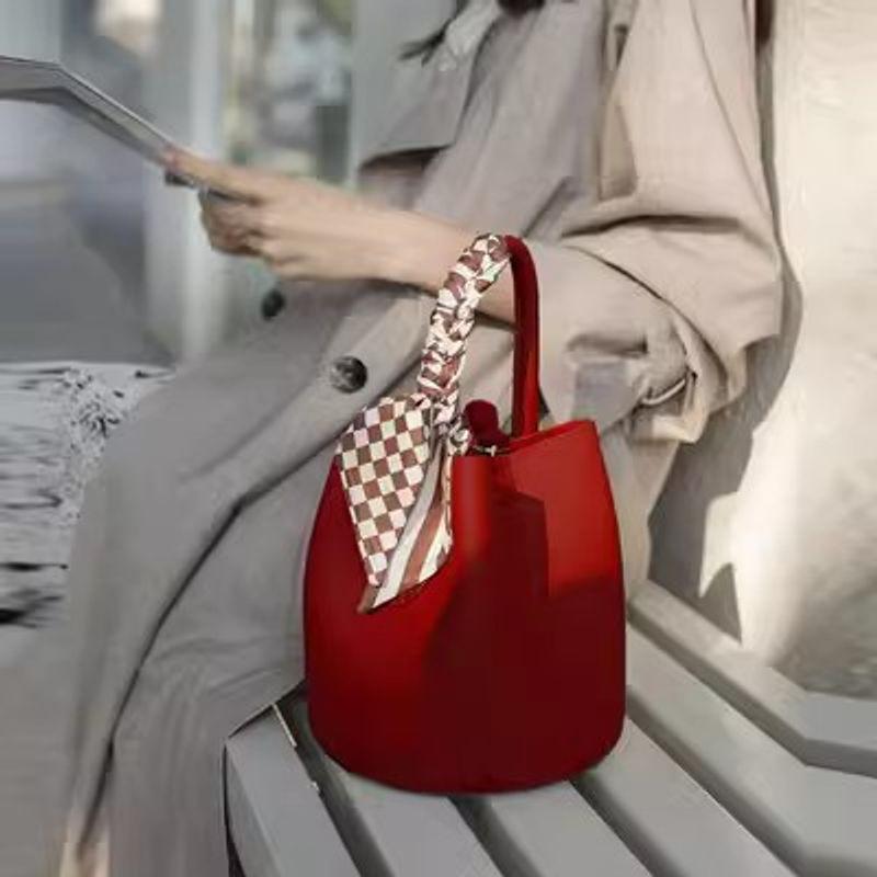Bucket Bag Women s Small Bag 2025 New Arrival Fashion Minority Design Commuter Bag Handbag Fancy Crossbody Women s Bag Red
Bucket Bag Women s Small Bag 2025 New Arrival Fashion Minority Design Commuter Bag Handbag Fancy Crossbody Women s Bag Red