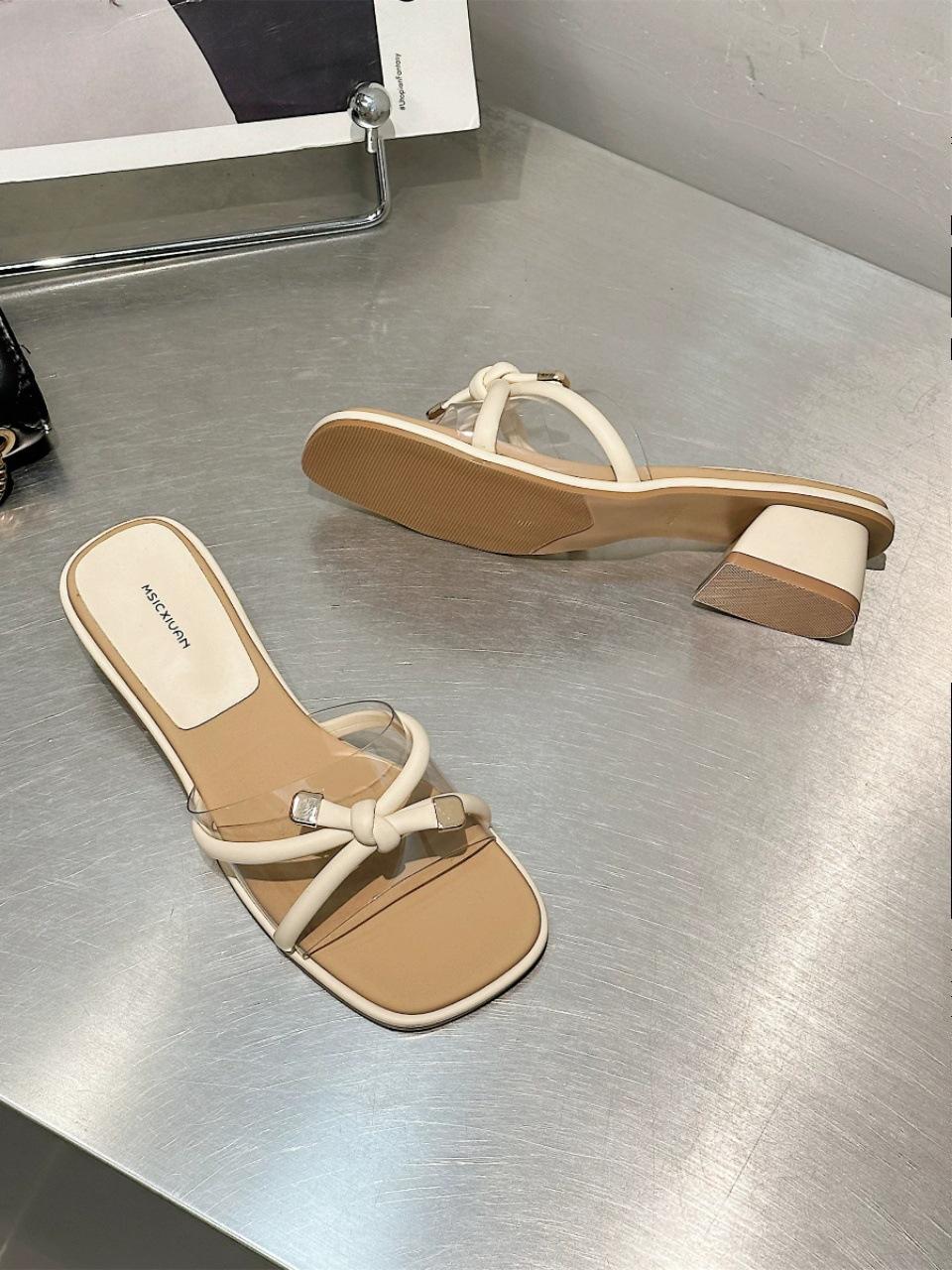 Прозрачные сексуальные шлепанцы-мюли в стиле феи, лето 2025, новинка, бант, толстый каблук, квадратный носок, открытый носок, сандалии на одной перемычке 35 бежевый
Прозрачные сексуальные шлепанцы-мюли в стиле феи, лето 2025, новинка, бант, толстый каблук, квадратный носок, открытый носок, сандалии на одной перемычке 35 бежевый