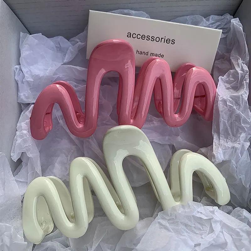 Colorful Jelly Wave Hair Claw Hairpin Women Girls Fashion Design Korean Sweet Simple Irregular Hair Clip Headwear Wholesale чорний
Colorful Jelly Wave Hair Claw Hairpin Women Girls Fashion Design Korean Sweet Simple Irregular Hair Clip Headwear Wholesale чорний