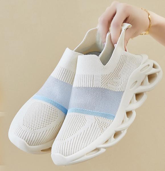 Flyknit shoes summer student sports shoes mesh breathable fitness running casual 35 белый
Flyknit shoes summer student sports shoes mesh breathable fitness running casual 35 белый