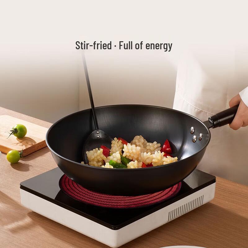 Sanhe T322 Flame Pattern Iron Pot 3-Piece Cookware Set
Sanhe T322 Flame Pattern Iron Pot 3-Piece Cookware Set