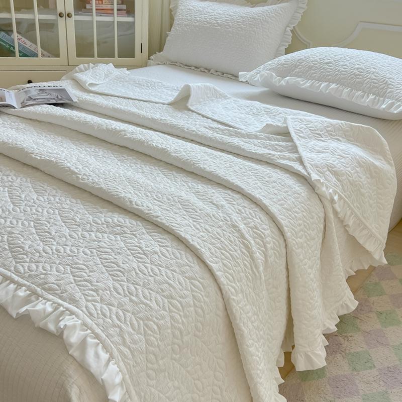 1/3 шт. Корейское белое стеганое летнее одеяло с оборками в виде листьев или одеяло для кондиционера + набор наволочек, одеяло покрывало для дома 150*200 см 200x230cm 1pc
1/3 шт. Корейское белое стеганое летнее одеяло с оборками в виде листьев или одеяло для кондиционера + набор наволочек, одеяло покрывало для дома 150*200 см 200x230cm 1pc