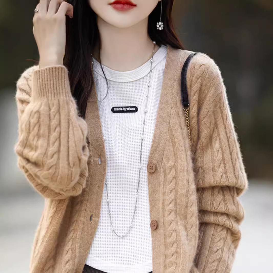 Women s Pure Wool V-Neck Cardigan - Long Sleeve Cable Knit in Coffee Color for Autumn/Winter L (110-125 jin)
Women s Pure Wool V-Neck Cardigan - Long Sleeve Cable Knit in Coffee Color for Autumn/Winter L (110-125 jin)