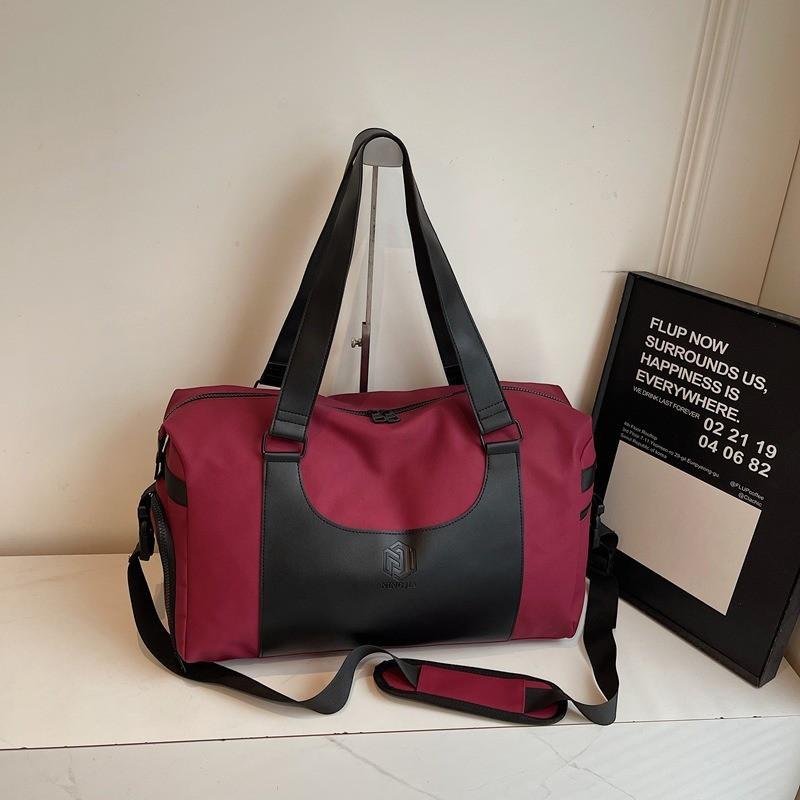 New Fashionable Fitness Training Bag Women With Wet Separation Swimming Storage Short-distance Casual Wear-resistant Portable Travel one size червоний
New Fashionable Fitness Training Bag Women With Wet Separation Swimming Storage Short-distance Casual Wear-resistant Portable Travel one size червоний