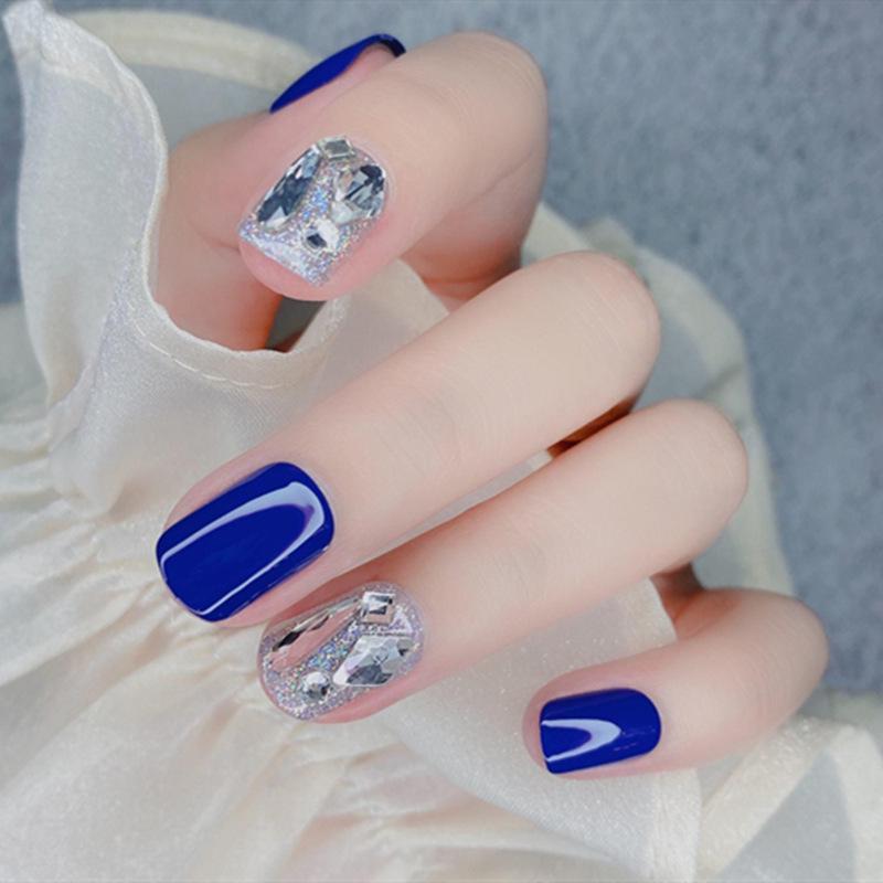 Douyin Trendy Deep Blue Glitter Nail Patches - Wearable Short Tips for a Finished Manicure Glue Type
Douyin Trendy Deep Blue Glitter Nail Patches - Wearable Short Tips for a Finished Manicure Glue Type