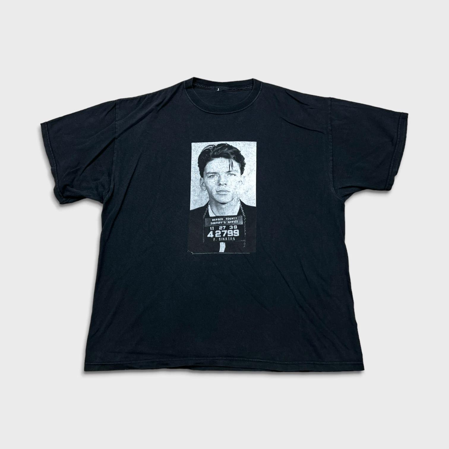 Винтажная футболка Frank Sinatra Y2K Мужская XL Черная Классический Портрет Выцветшая Футболка Группы S
Винтажная футболка Frank Sinatra Y2K Мужская XL Черная Классический Портрет Выцветшая Футболка Группы S