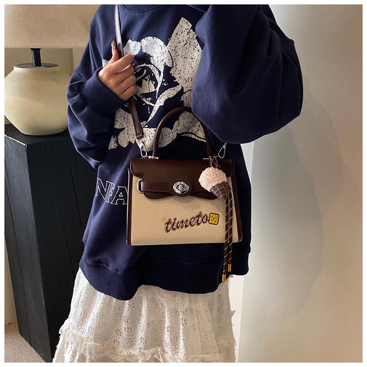 Cross-border 2024 Winter Casual Shoulder & Crossbody Trendy Small Square Bag for Women
Cross-border 2024 Winter Casual Shoulder & Crossbody Trendy Small Square Bag for Women