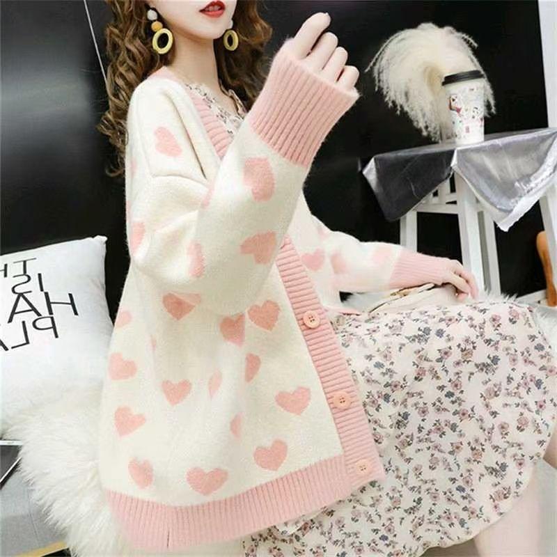 Oversized Heart Design Knit Cardigan Korean Fashion Lazy Style Spring Autumn Winter Cozy Sweater Womens Outerwear One Size
Oversized Heart Design Knit Cardigan Korean Fashion Lazy Style Spring Autumn Winter Cozy Sweater Womens Outerwear One Size