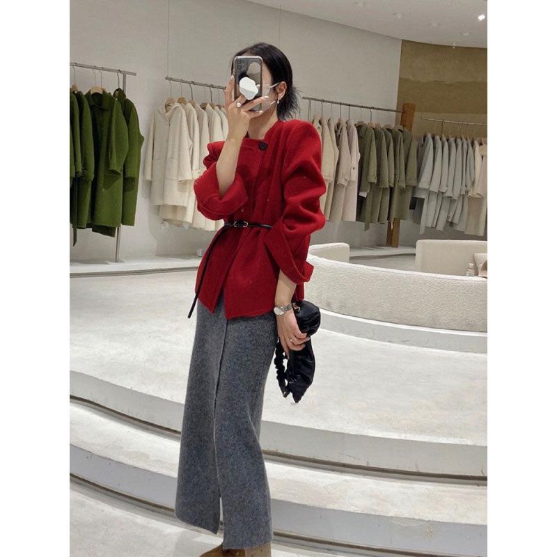 Plus-Size 2023 French High-End Rich Girl Red Coat Two-Piece Set for Autumn/Winter. M (recommended 40-50kg)
Plus-Size 2023 French High-End Rich Girl Red Coat Two-Piece Set for Autumn/Winter. M (recommended 40-50kg)