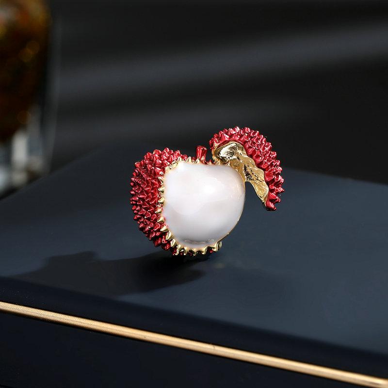 Creative Lychee Fruit Brooch & Scarf Clip For Cardigans – Multipurpose Fashion Accessory
Creative Lychee Fruit Brooch & Scarf Clip For Cardigans – Multipurpose Fashion Accessory